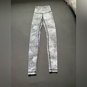 Lululemon Wunder Under Leggings 28”